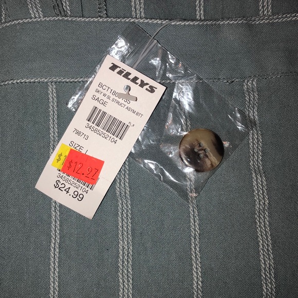 a blue and white tank top - Picture 3 of 3